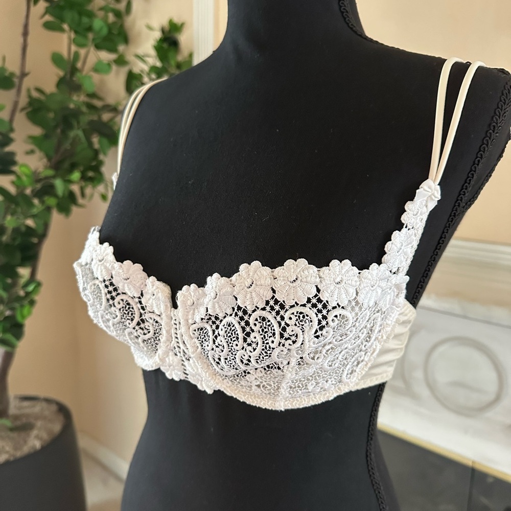 Lise Charmel White Guipure Lace Balconette Bra French Luxury